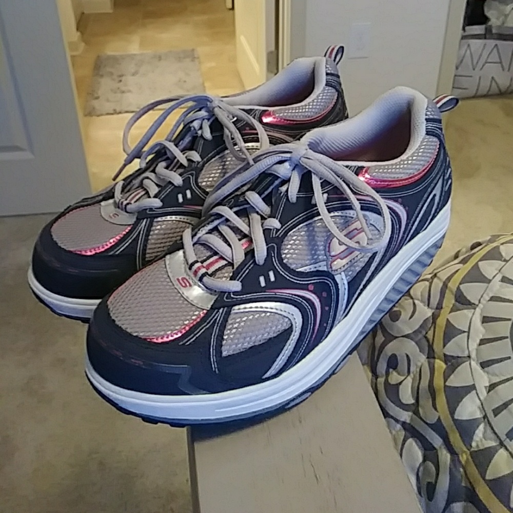 Sketchers SHAPE UPS